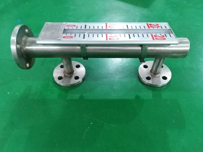 磁翻板液位计.jpg 磁翻板液位计.jpg